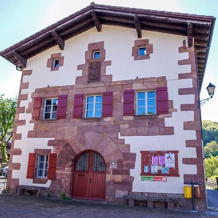 Amaiurko Aterpea Hostel Maya del Baztan Bagian luar foto