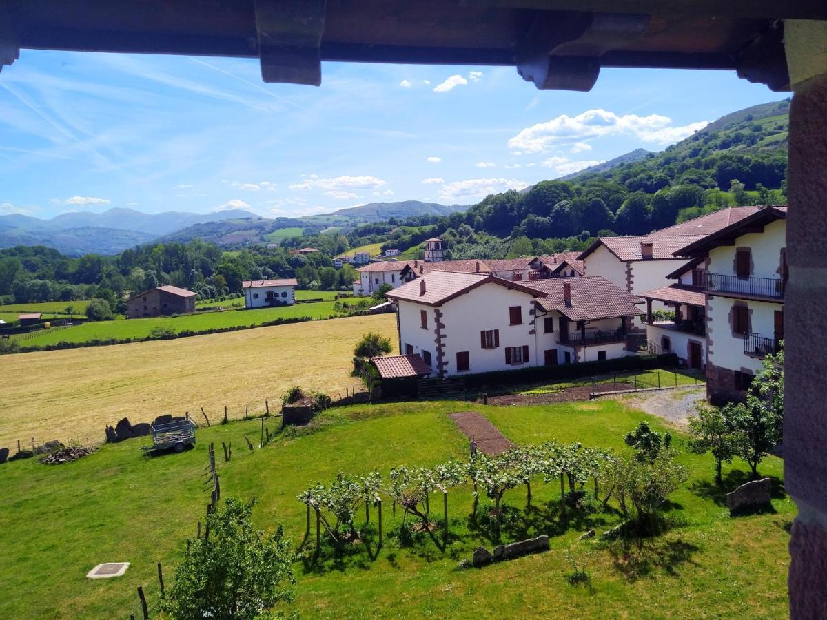 Amaiurko Aterpea Hostel Maya del Baztan Bagian luar foto