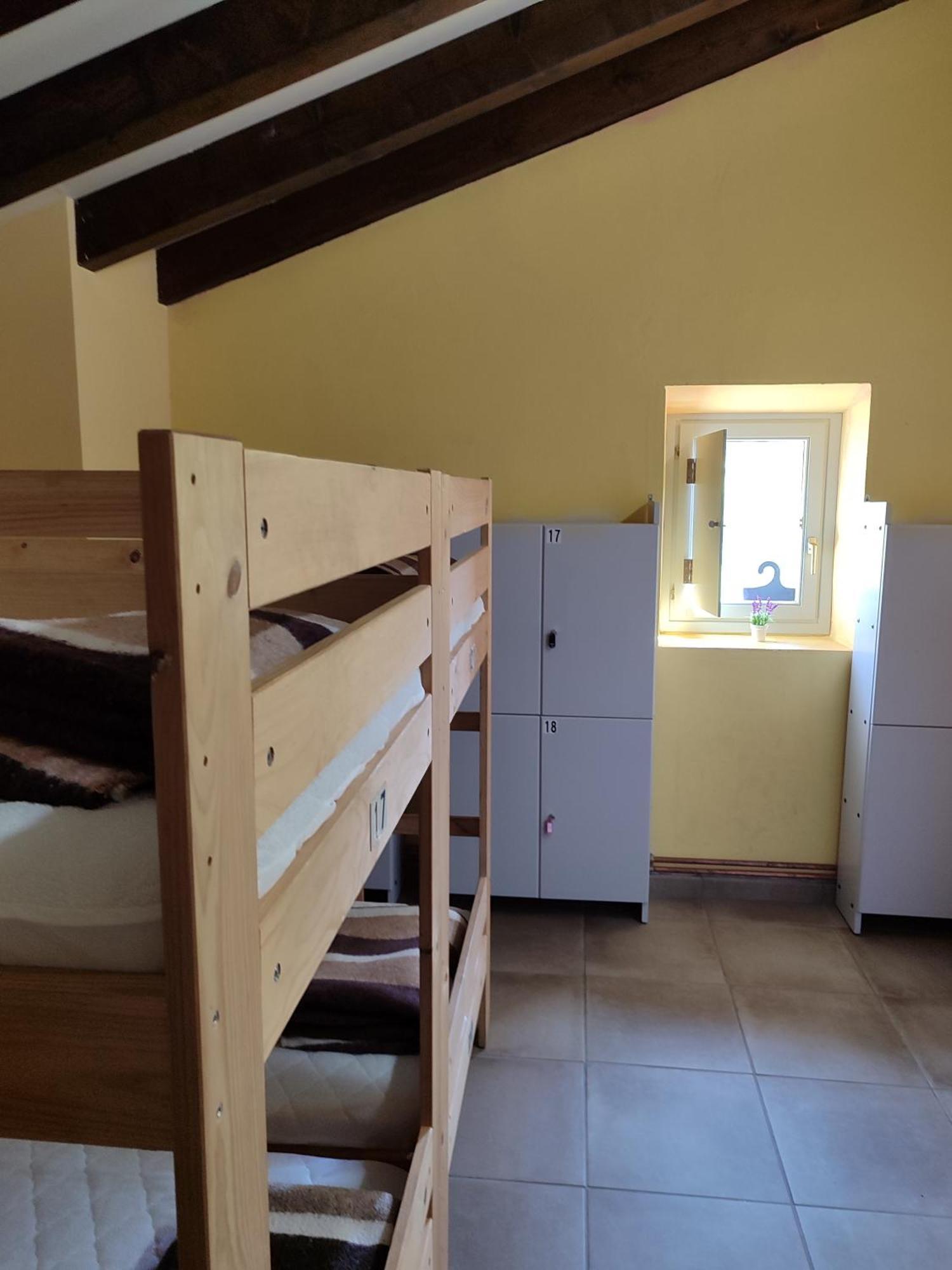 Amaiurko Aterpea Hostel Maya del Baztan Bagian luar foto