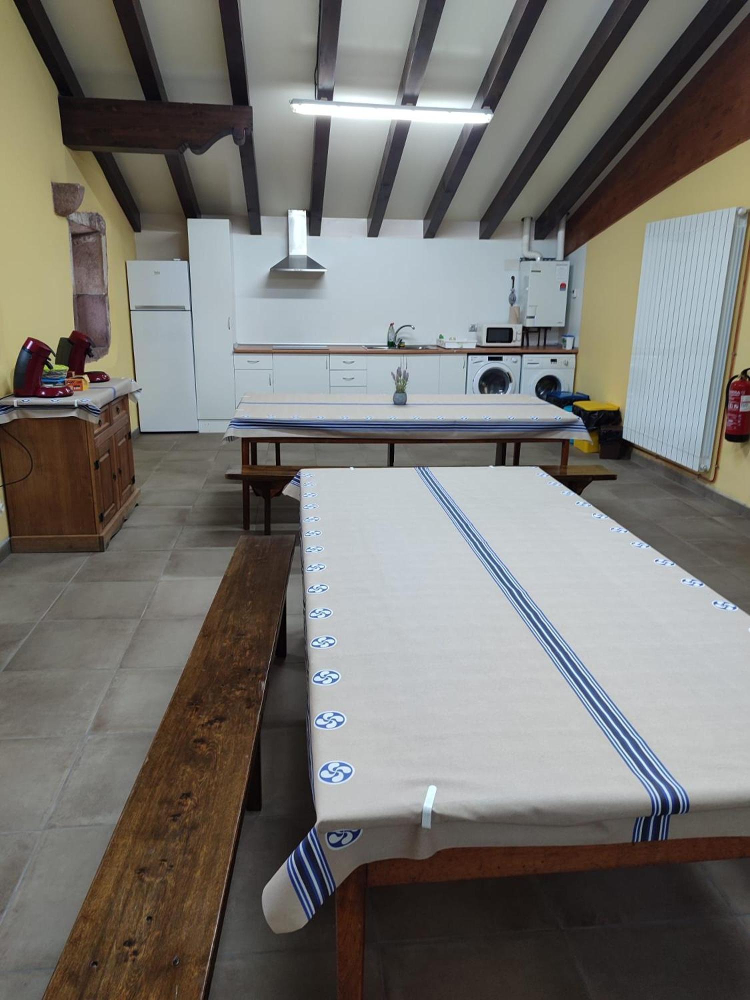 Amaiurko Aterpea Hostel Maya del Baztan Bagian luar foto